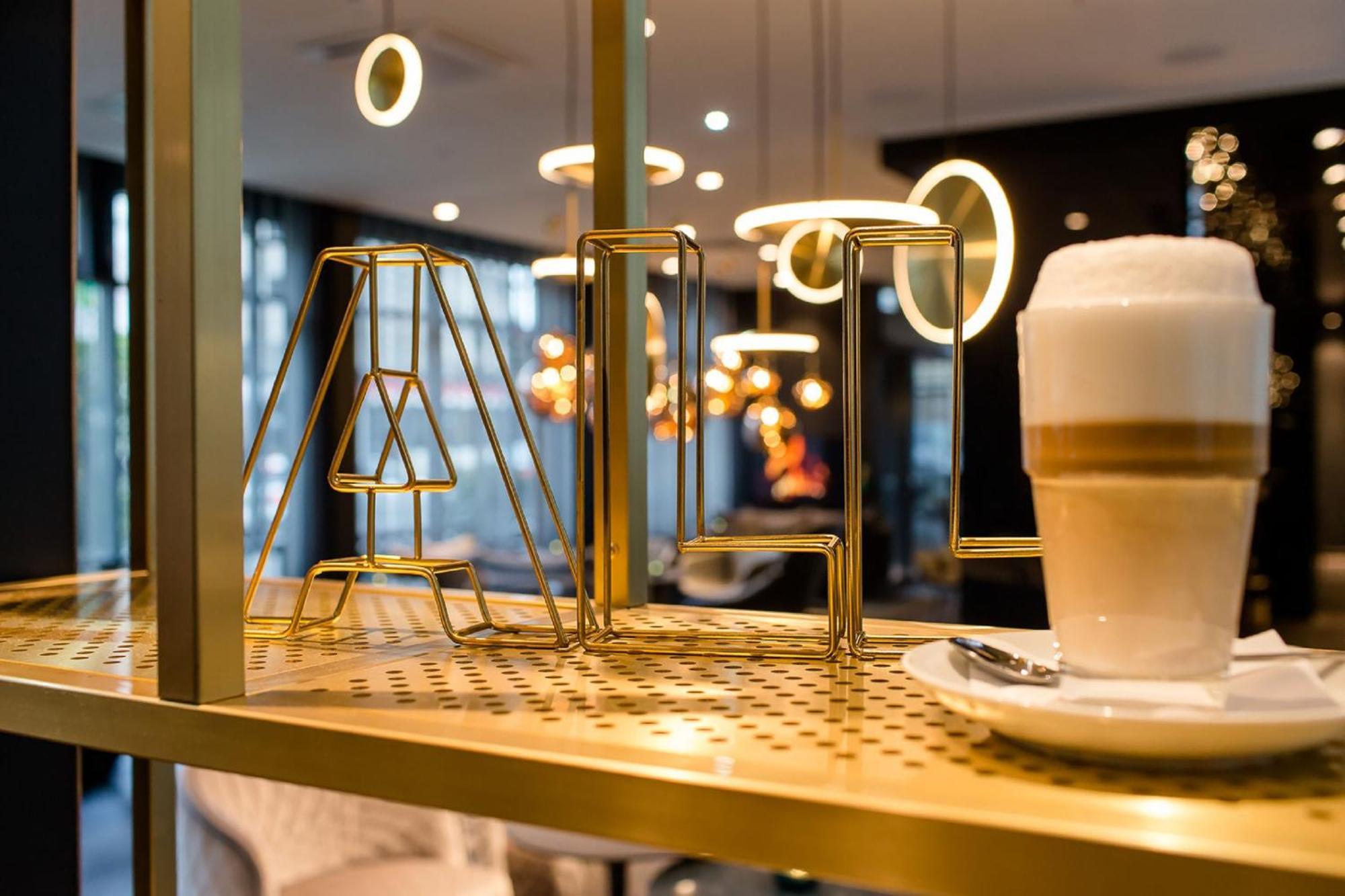 Motel One Nuernberg-Plaerrer Buitenkant foto