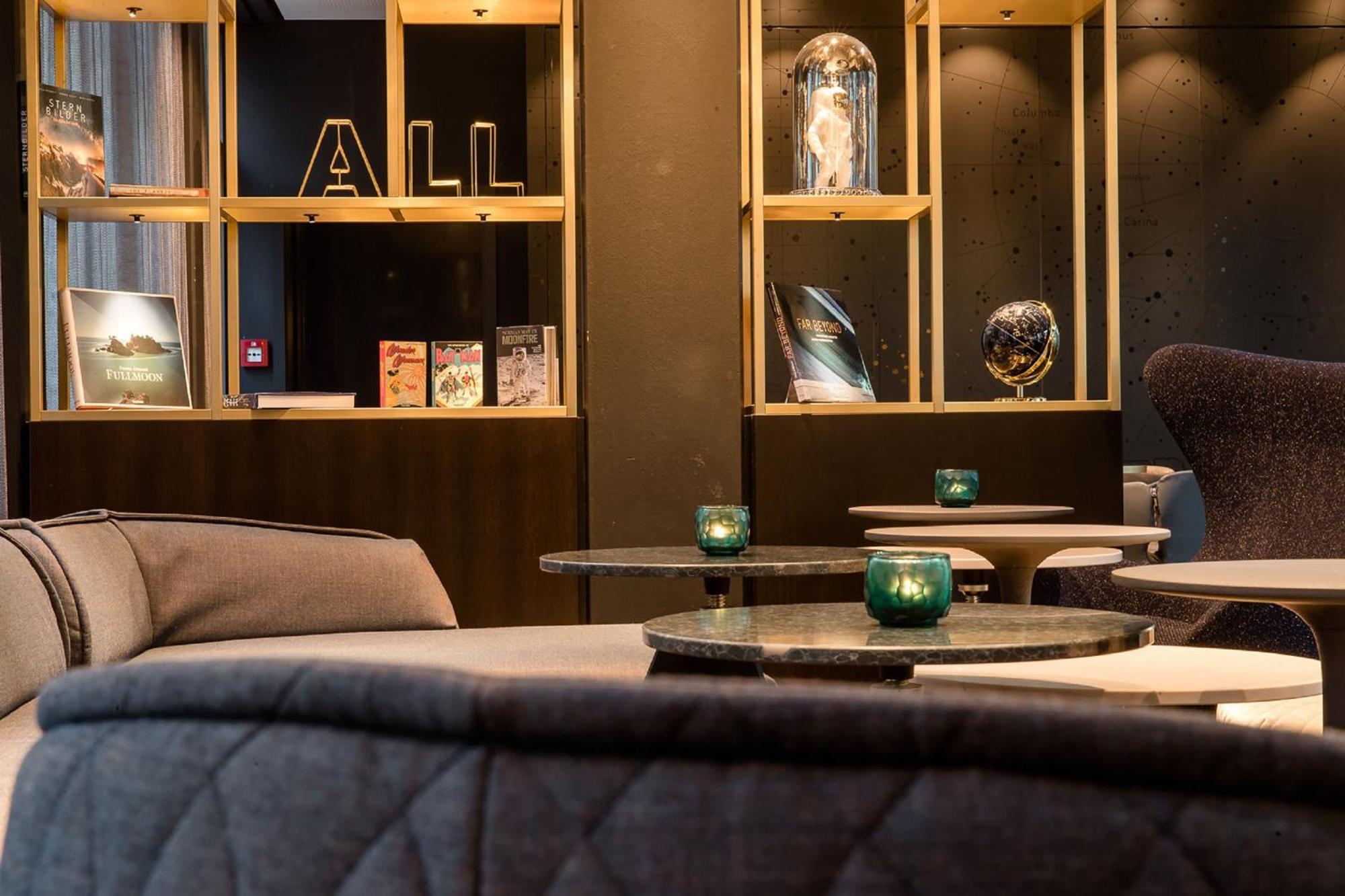 Motel One Nuernberg-Plaerrer Buitenkant foto